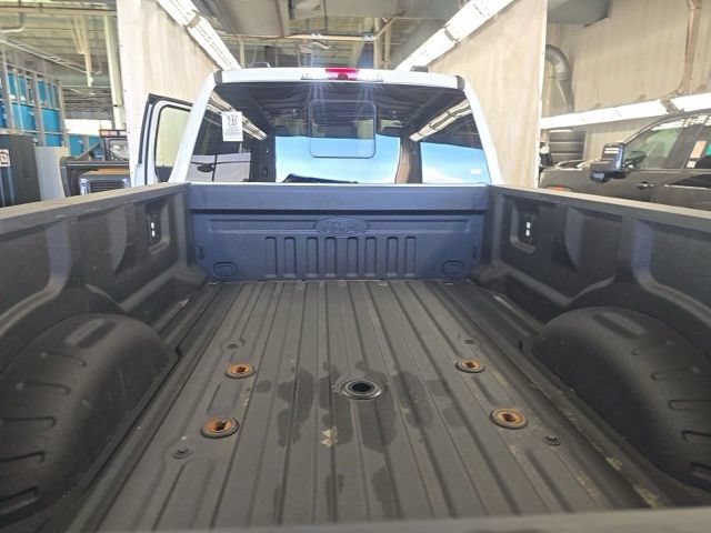 Used 2025 Ford F450 Platinum w/ FX4 Off-Road Package AWD/4WD image 15