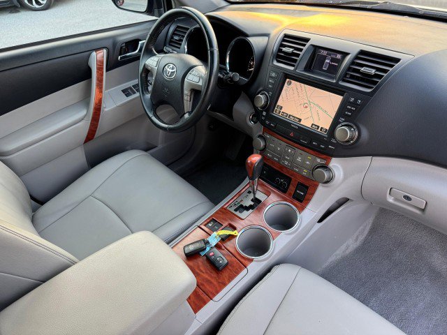 Used 2008 Toyota Highlander Limited image 17
