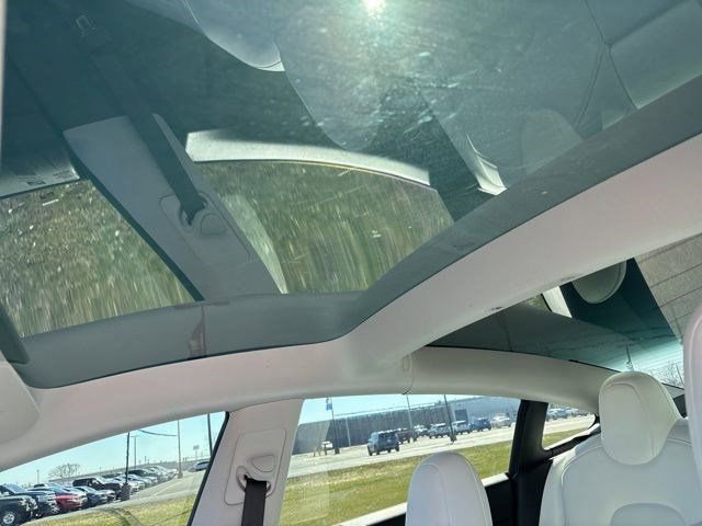 Used 2021 Tesla Model 3 Standard Range Plus image 25