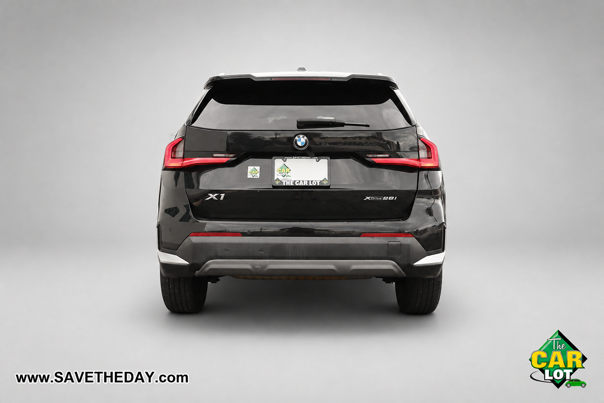 Used 2023 BMW X1 xDrive28i w/ Convenience Package AWD/4WD image 7
