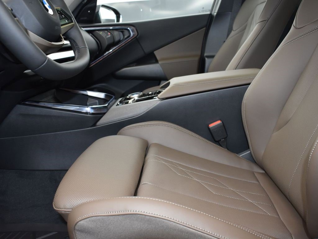 Used 2025 BMW X3 xDrive30i w/ Premium Package image 13