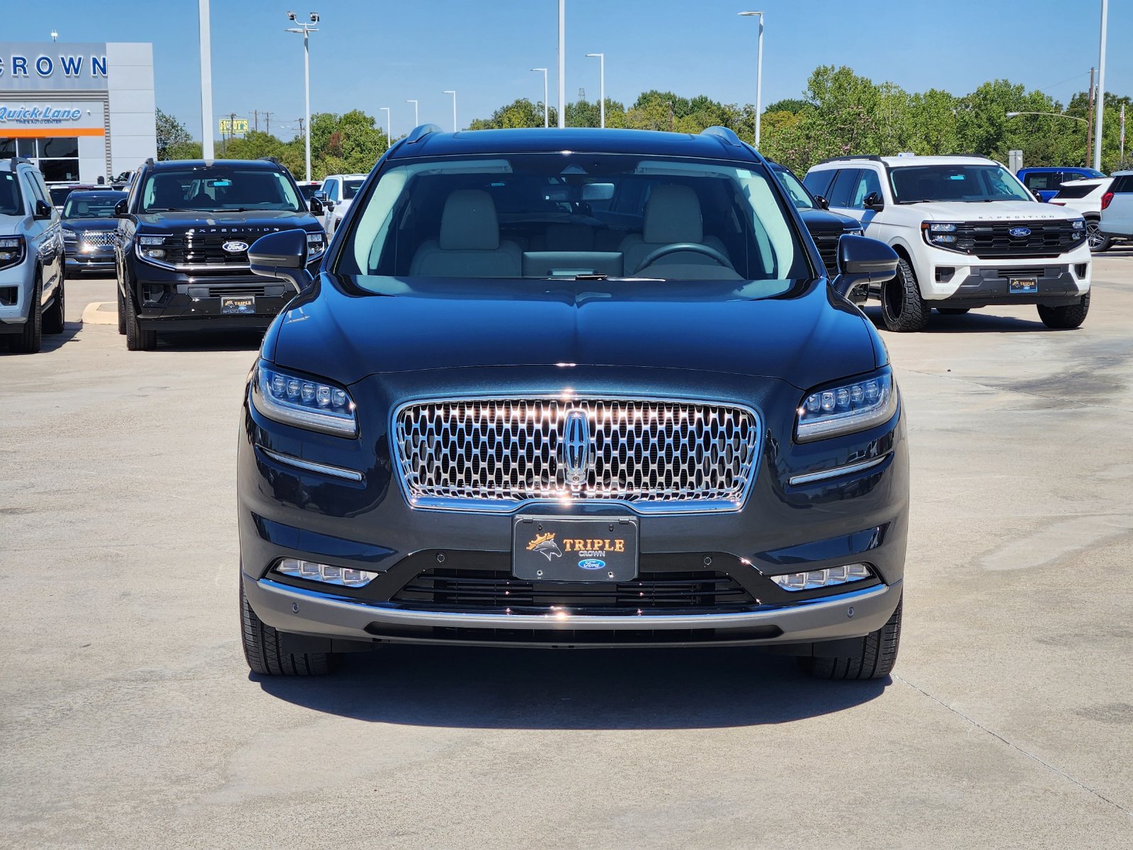 Used 2022 Lincoln Nautilus Black Label w/ Class II Trailer Tow Package AWD/4WD image 6