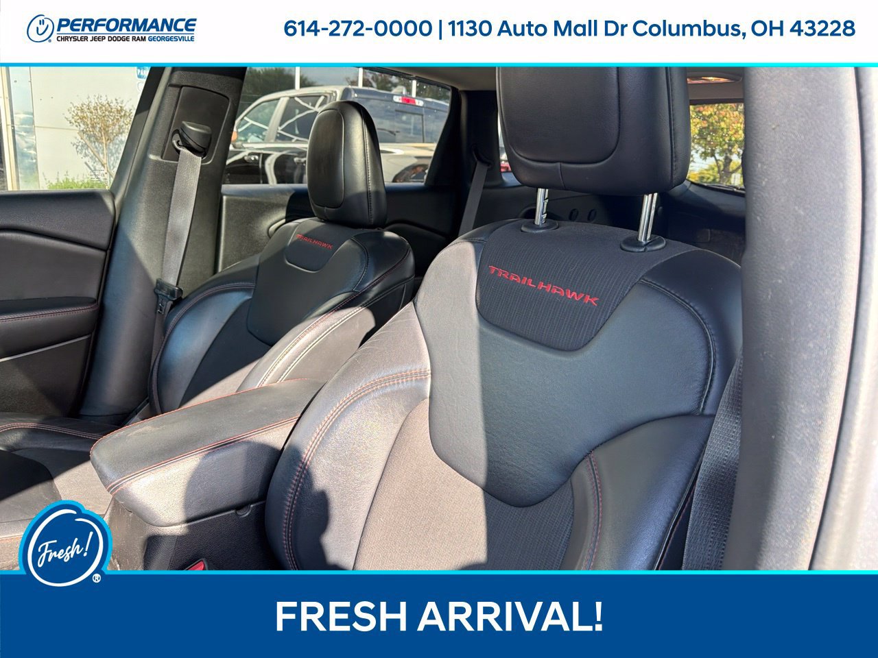 Used 2018 Jeep Cherokee Trailhawk w/ Comfort/Convenience Group AWD/4WD image 16