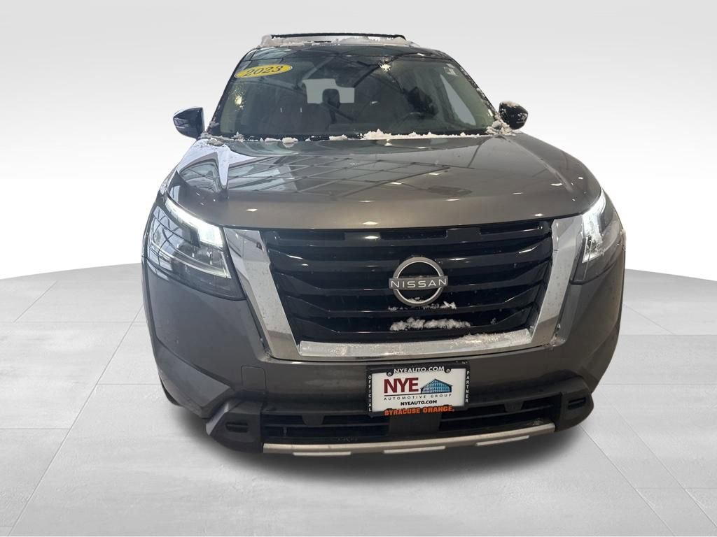 Used 2023 Nissan Pathfinder Platinum w/ Lighting Package (N93) image 9