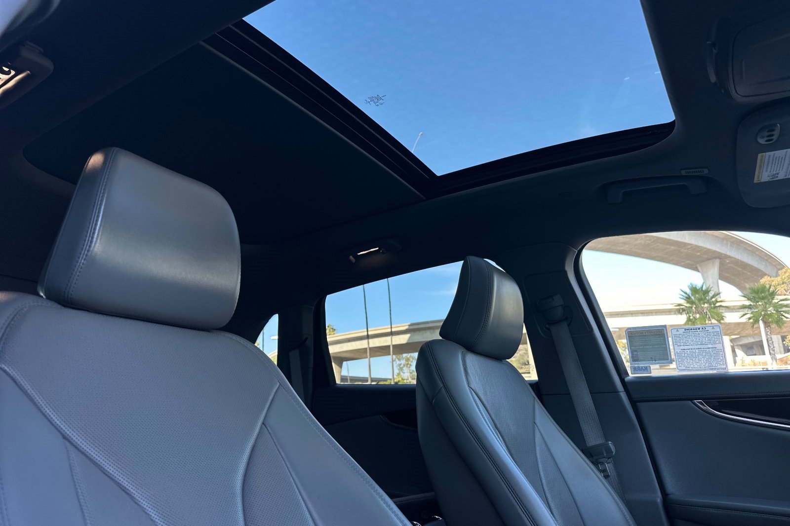 Used 2022 Lincoln Nautilus Reserve w/ Luxury Package image 16