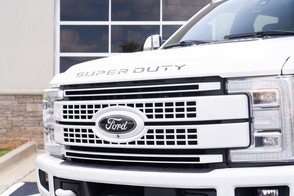 Used 2019 Ford F250 Platinum w/ Platinum Ultimate Package AWD/4WD image 2