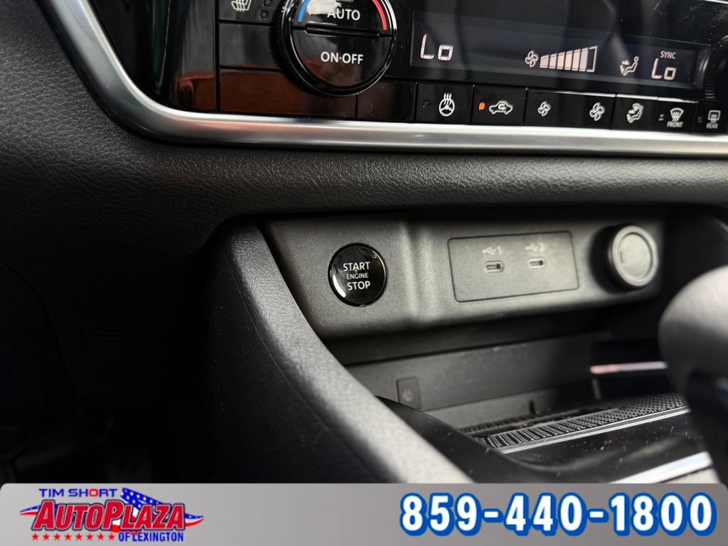 Used 2024 Nissan Rogue SL AWD/4WD image 23