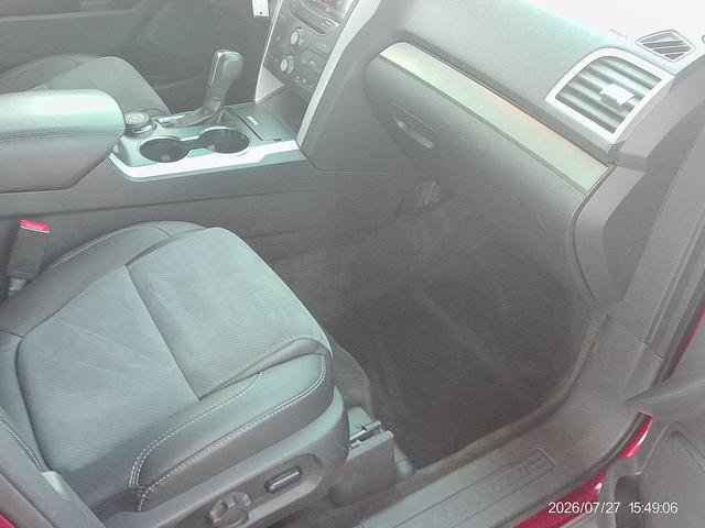 Used 2015 Ford Explorer XLT w/ Equipment Group 202A AWD/4WD image 18