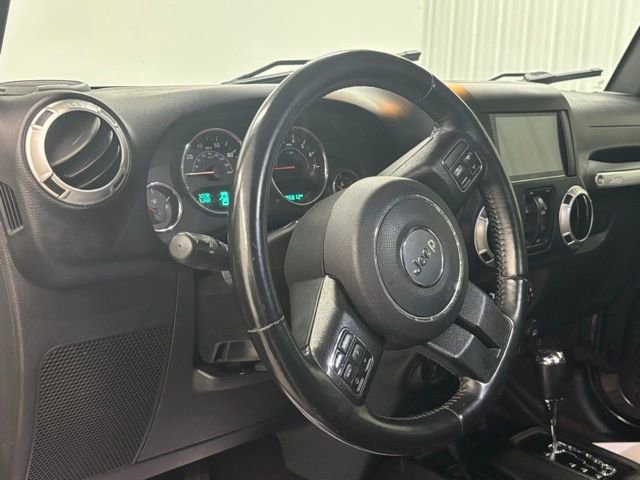 Used 2016 Jeep Wrangler Unlimited Sahara w/ Max Tow Package image 14