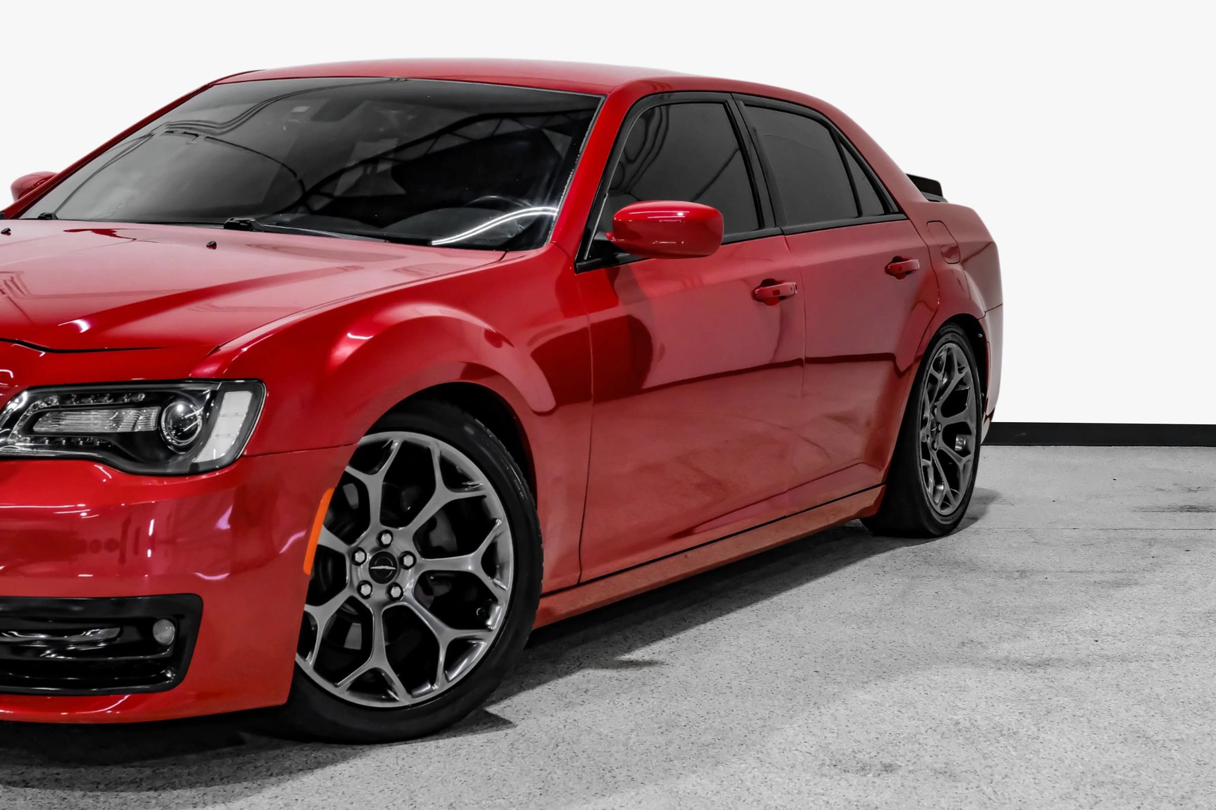 Used 2015 Chrysler 300 S RWD image 13