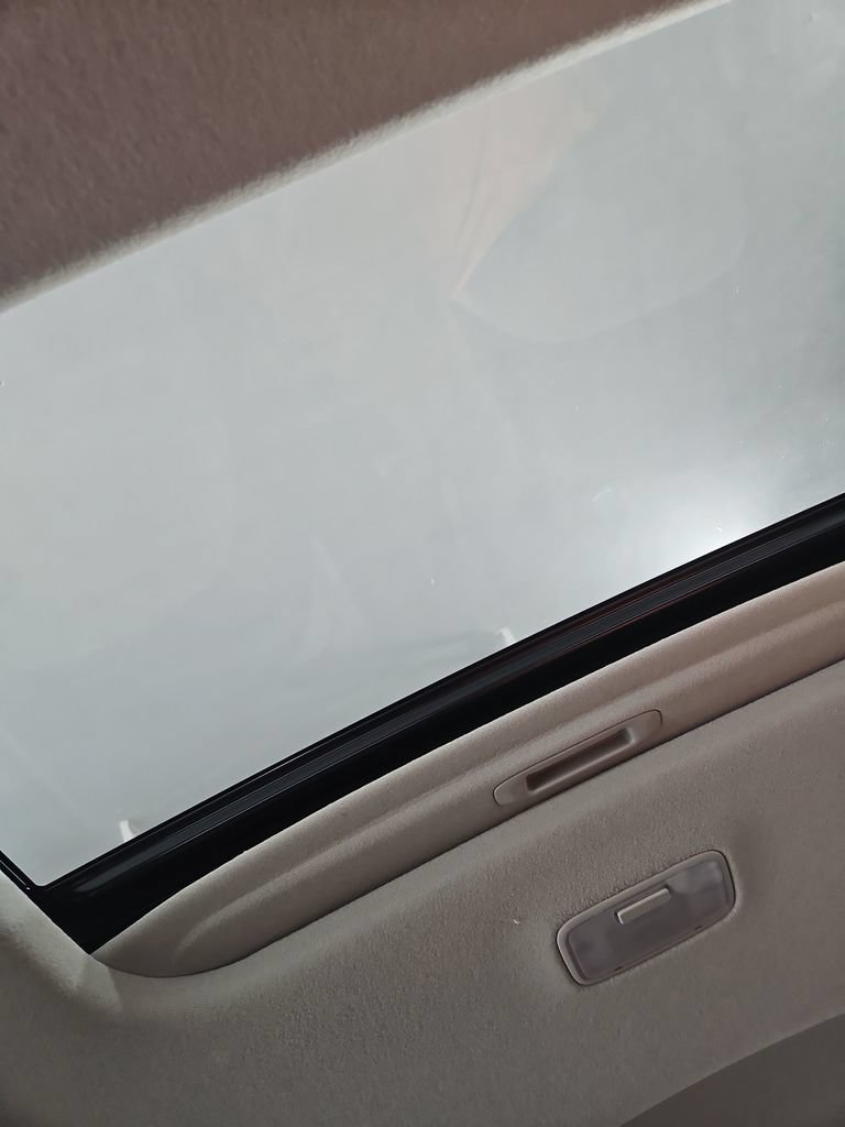 Certified 2025 Hyundai Venue SEL FWD image 22
