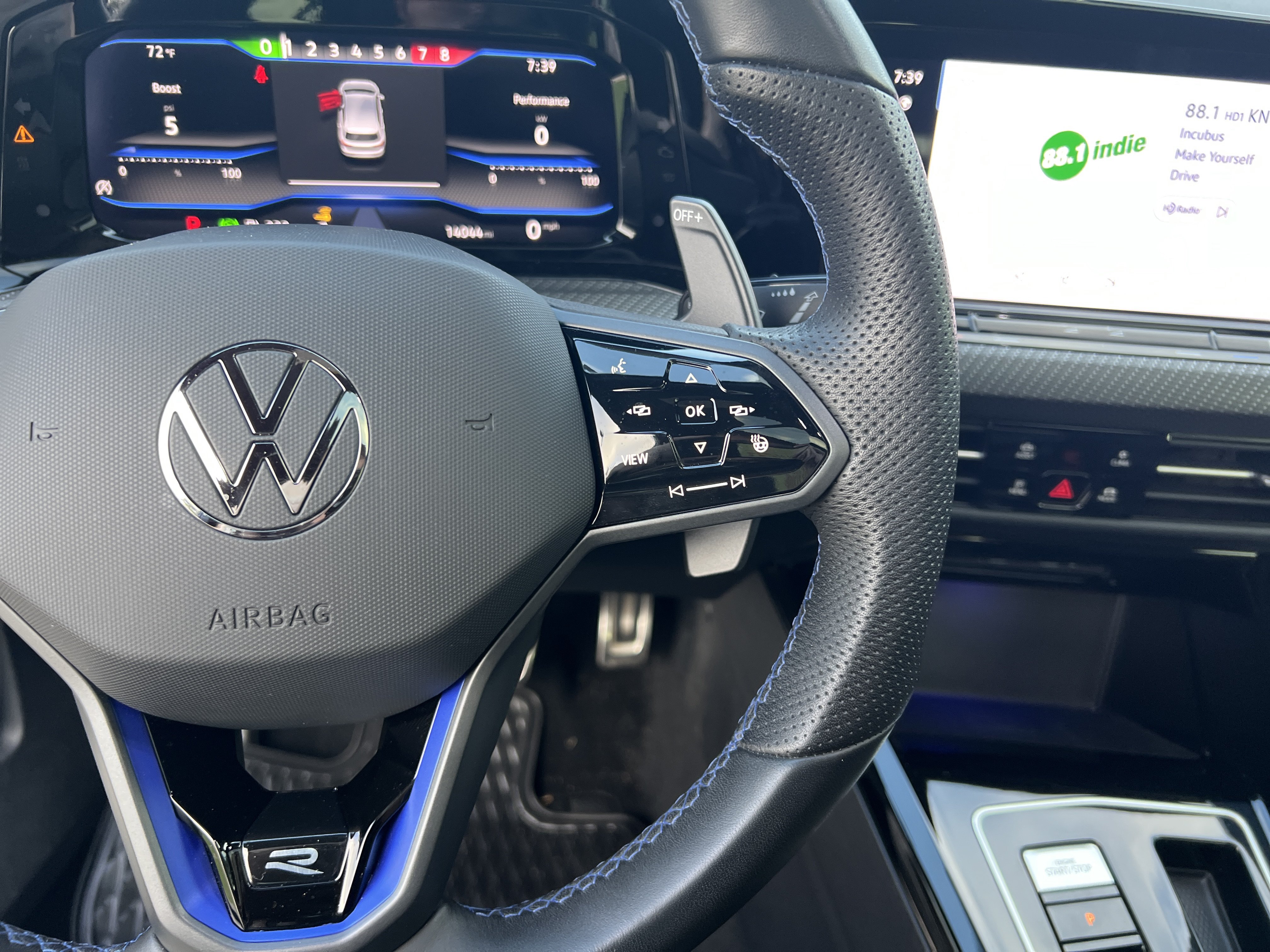 Used 2024 Volkswagen Golf R AWD/4WD image 18