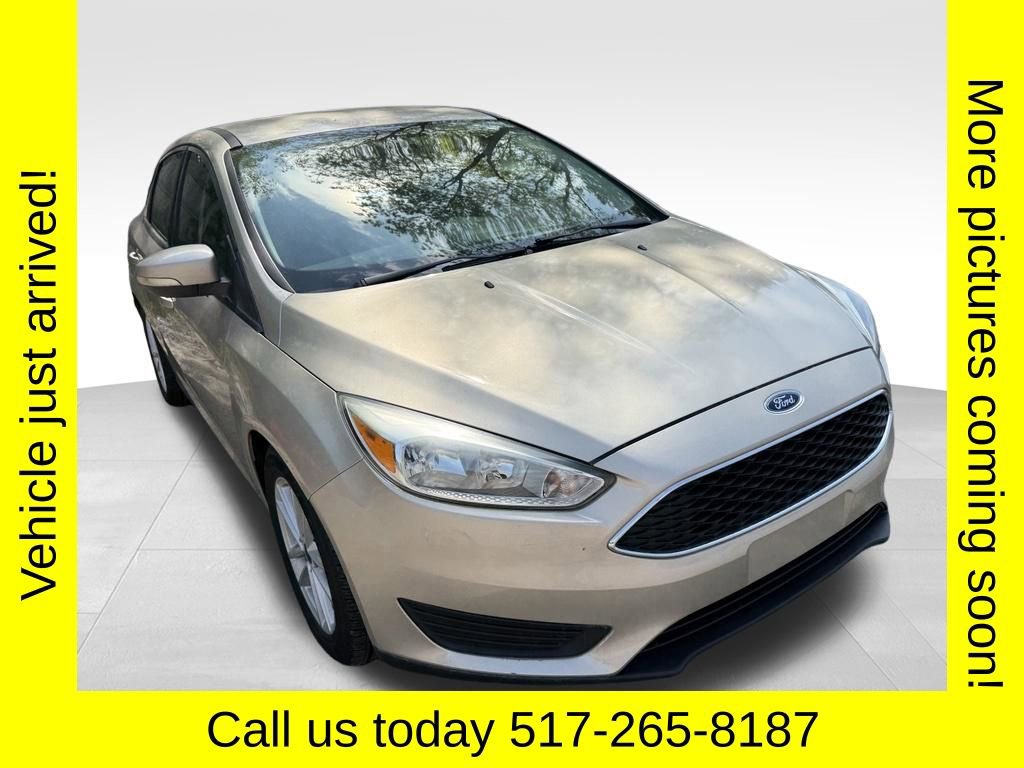 Used 2017 Ford Focus SE FWD image 1