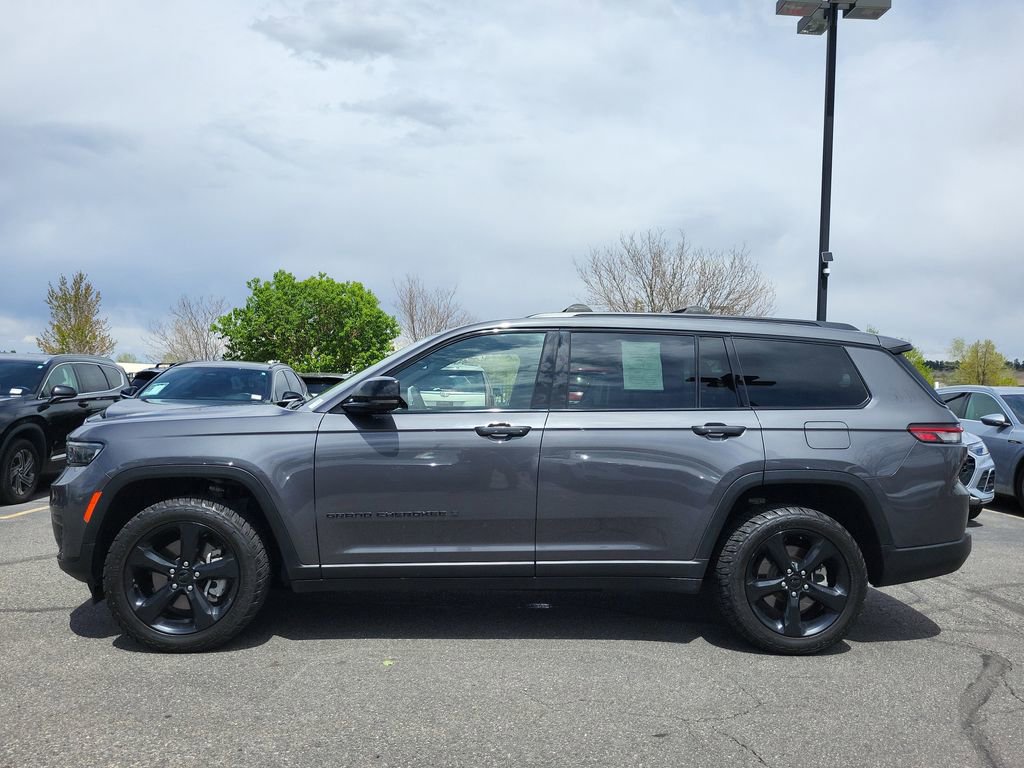 Used 2023 Jeep Grand Cherokee L Laredo AWD/4WD image 5