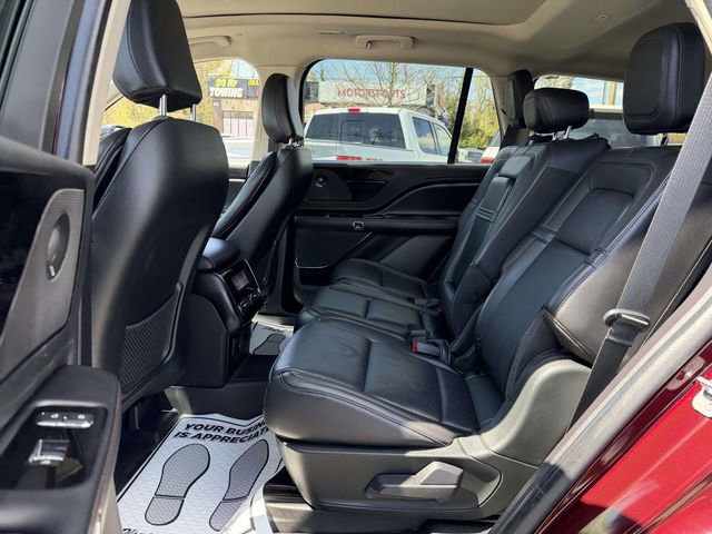 Certified 2022 Lincoln Aviator Reserve w/ Equipment Group 201A AWD/4WD image 12