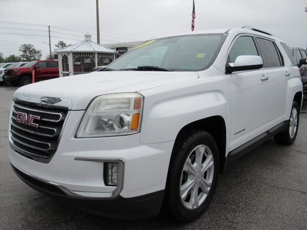 Used 2017 GMC Terrain SLT image 3
