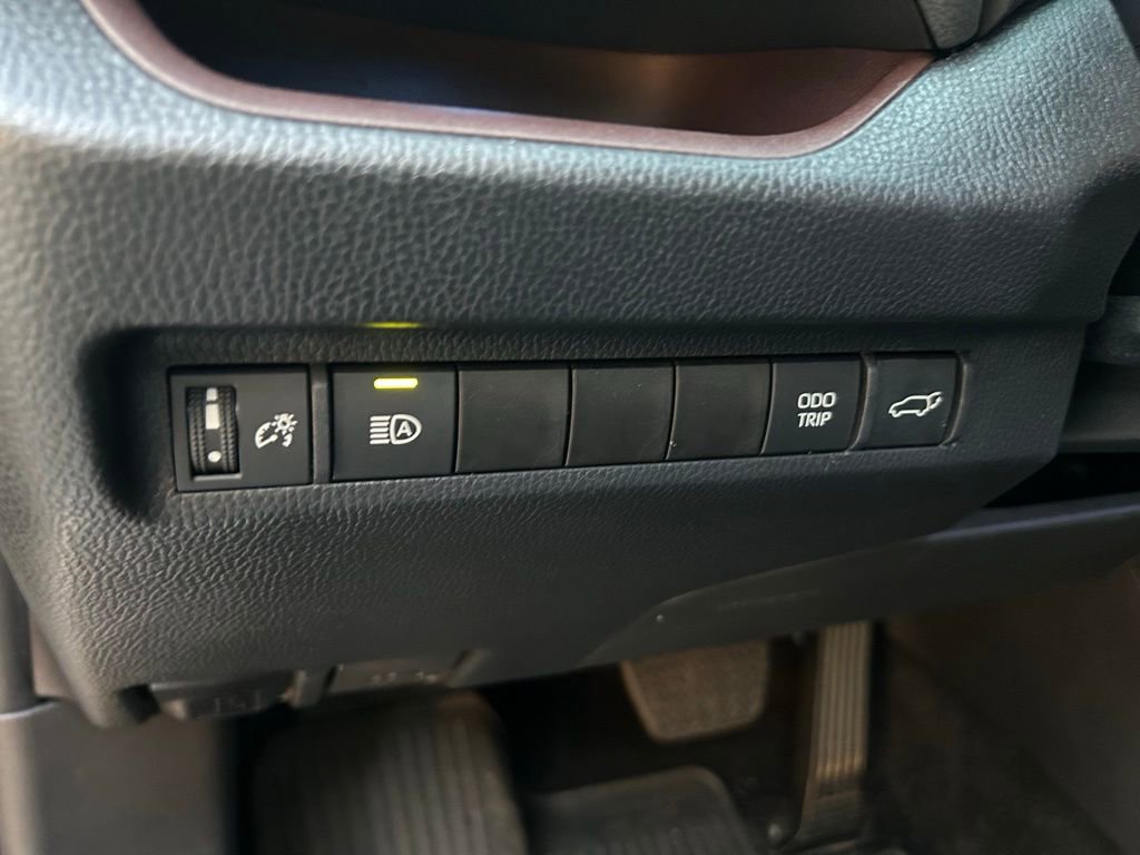 Used 2024 Toyota RAV4 Limited image 18