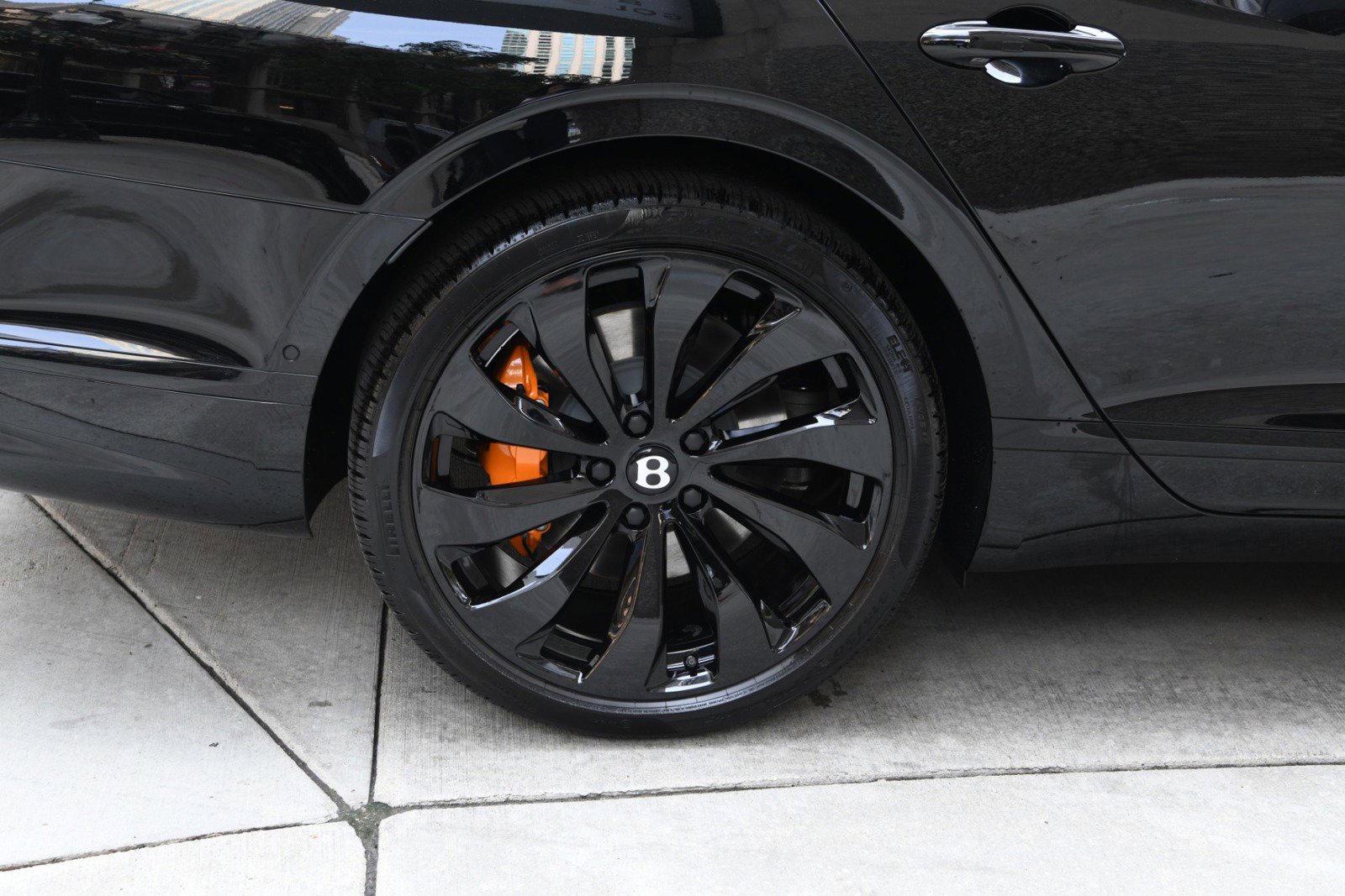 New 2025 Bentley Flying Spur Plug-In Hybrid image 21