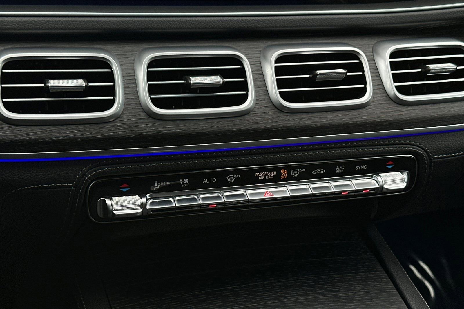 Used 2024 Mercedes-Benz GLE 53 AMG 4MATIC Coupe image 21