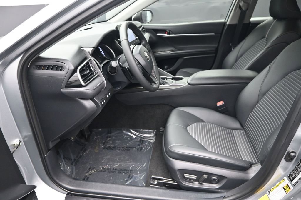 Used 2023 Toyota Camry SE FWD image 15