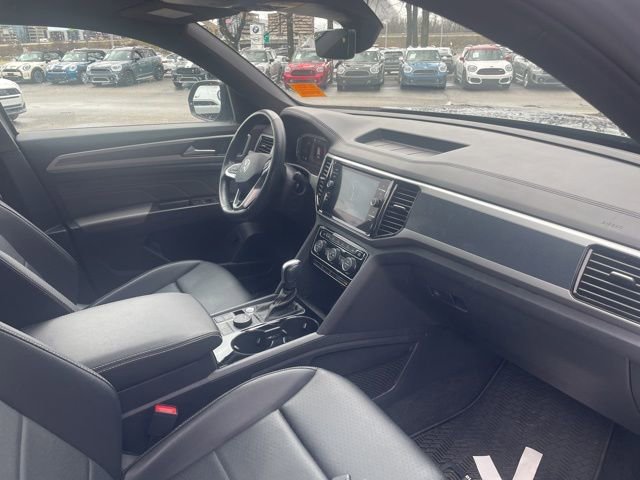Used 2023 Volkswagen Atlas Cross Sport SEL R-Line image 27
