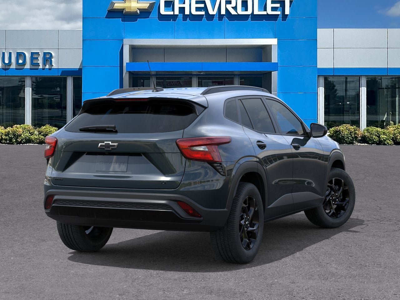 New 2026 Chevrolet Trax LT w/ Midnight Edition FWD image 4