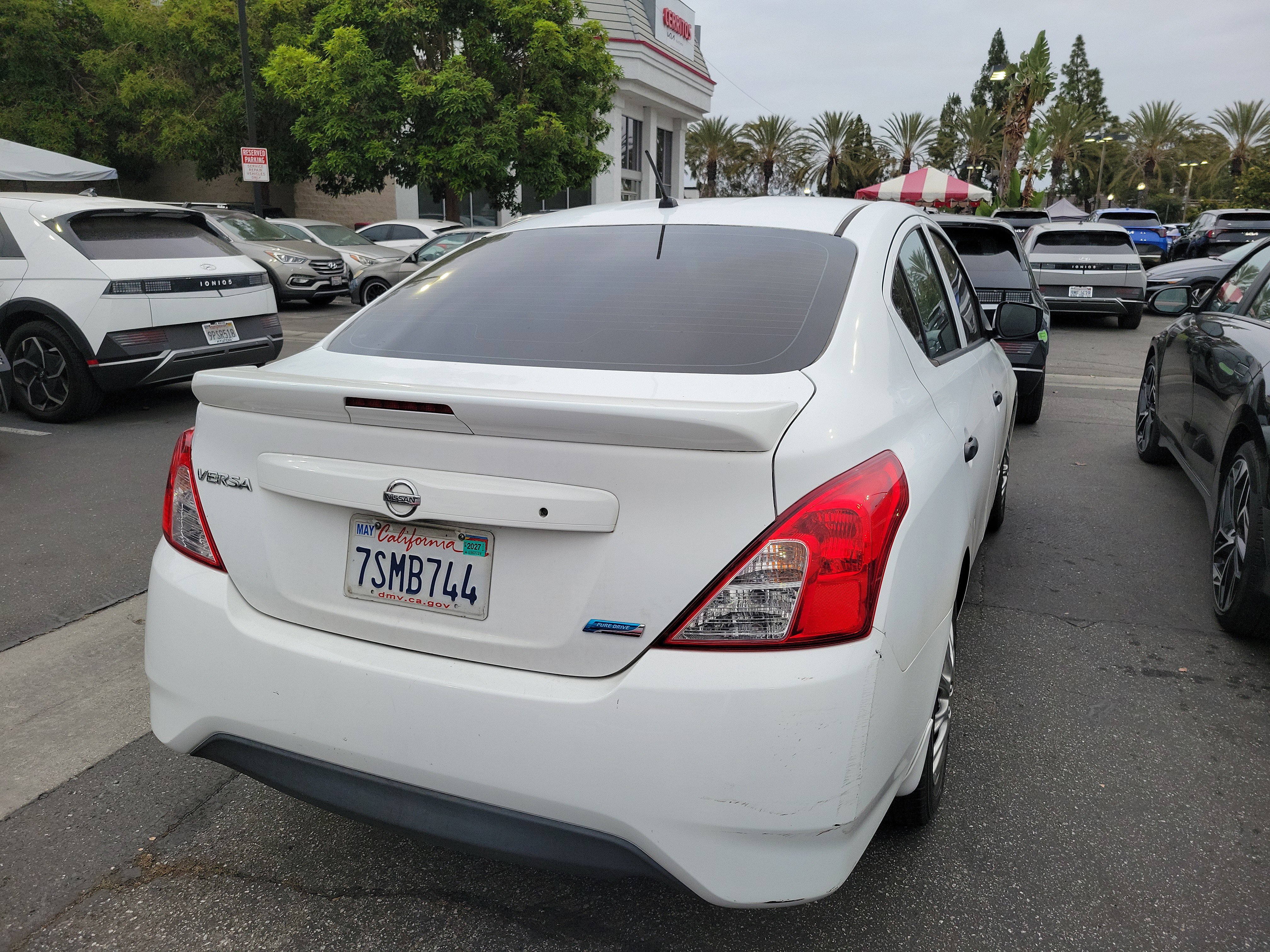 Used 2016 Nissan Versa S Plus FWD image 4