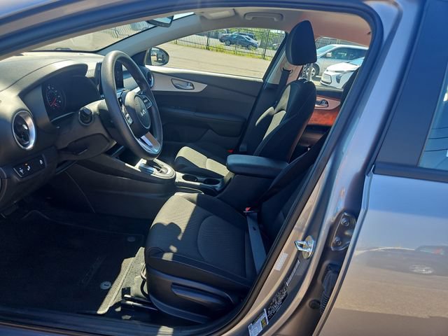 Used 2023 Kia Forte LXS w/ LXS Technology Package FWD image 10