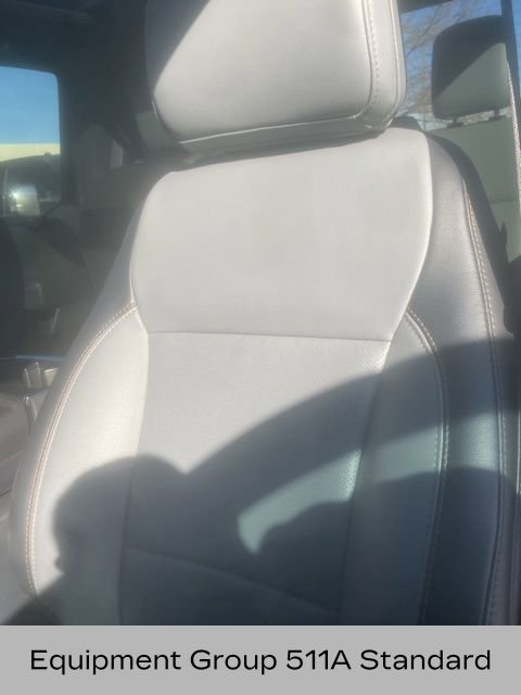 Used 2024 Ford F150 Lightning Lariat image 3