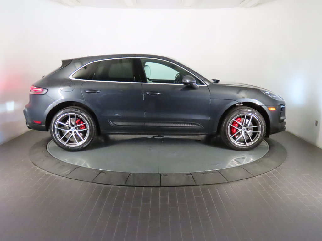 Certified 2023 Porsche Macan S AWD/4WD image 8