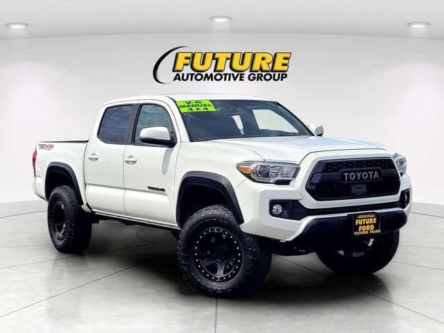 Used 2019 Toyota Tacoma TRD Off-Road w/ Technology Package AWD/4WD image 1