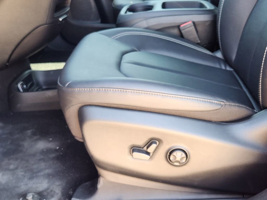New 2026 Chrysler Pacifica Select w/ S Appearance Package image 17