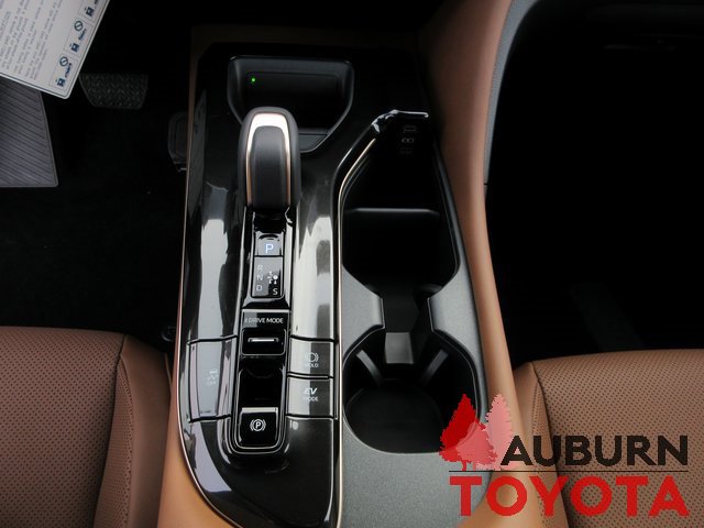 New 2025 Toyota Crown Signia image 16