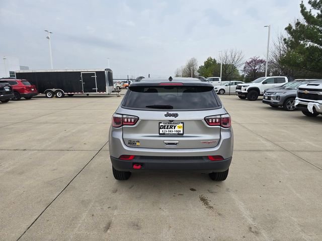 Used 2020 Jeep Compass Trailhawk AWD/4WD image 11