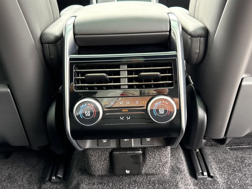 New 2025 Land Rover Range Rover SE image 20