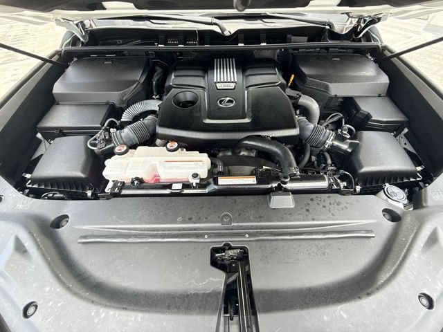 Certified 2025 Lexus LX 600 4WD w/ Appearance Package image 28