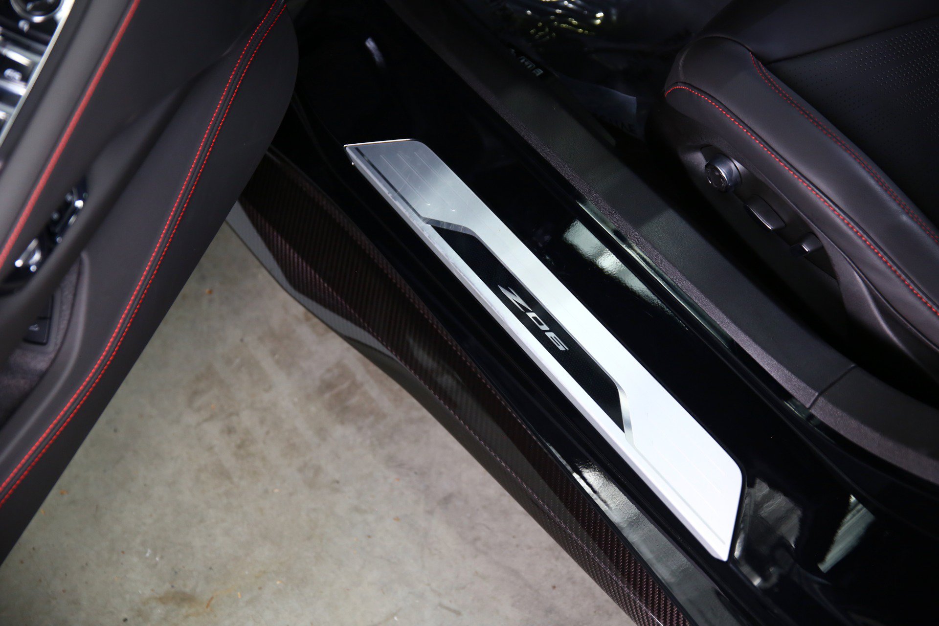 Used 2024 Chevrolet Corvette Z06 w/ Z07 Performance Package RWD image 34
