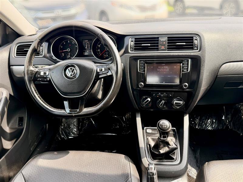 Used 2017 Volkswagen Jetta SE FWD image 33