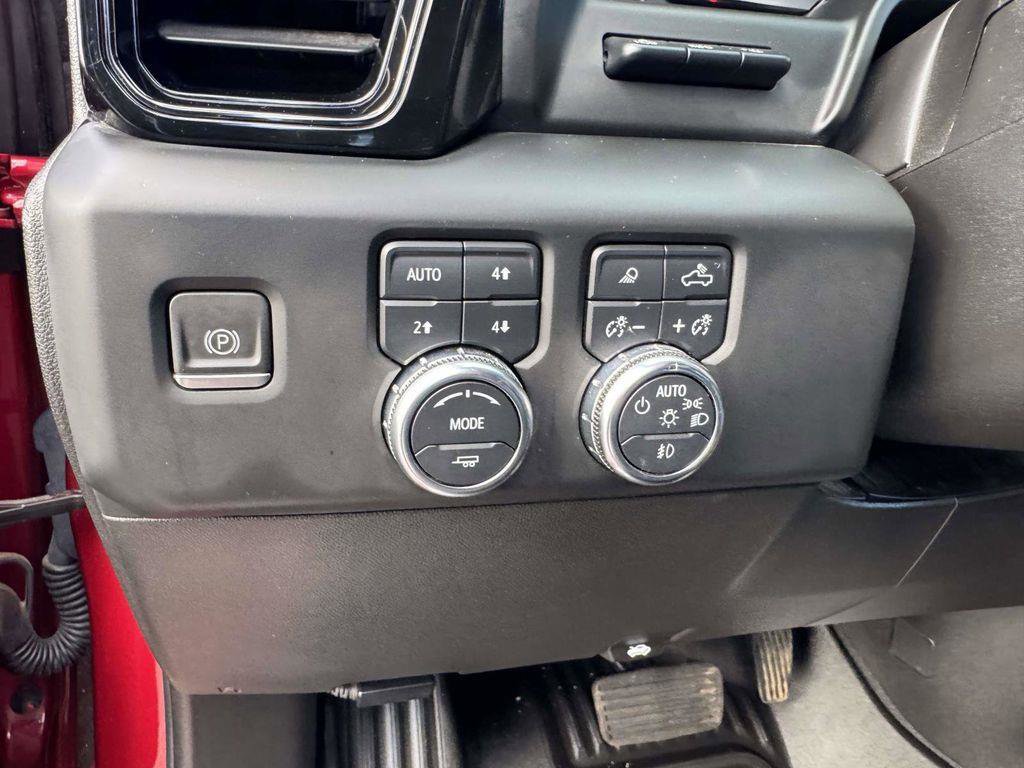 Used 2023 GMC Sierra 1500 AT4 w/ AT4 Premium Package image 27