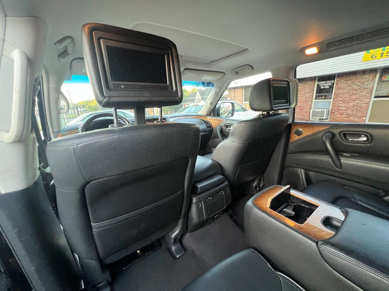 Used 2014 INFINITI QX80 4WD w/ Theater Package image 17