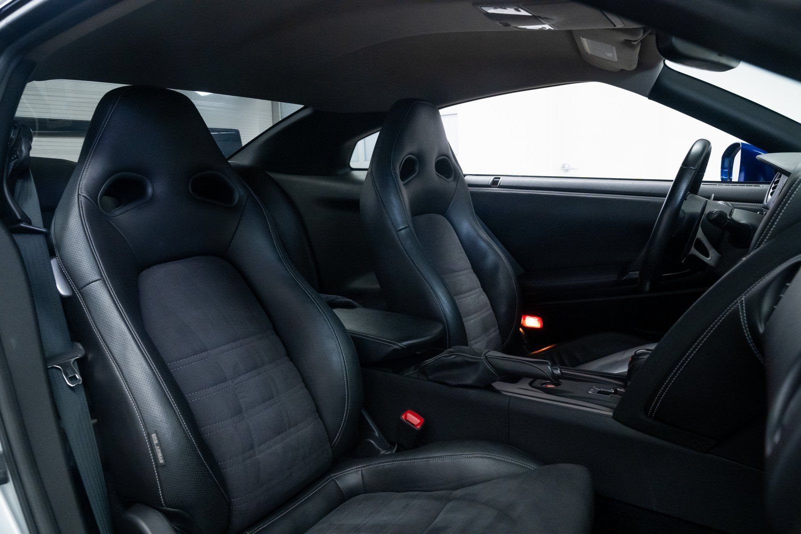 Used 2014 Nissan GT-R Premium AWD/4WD image 20
