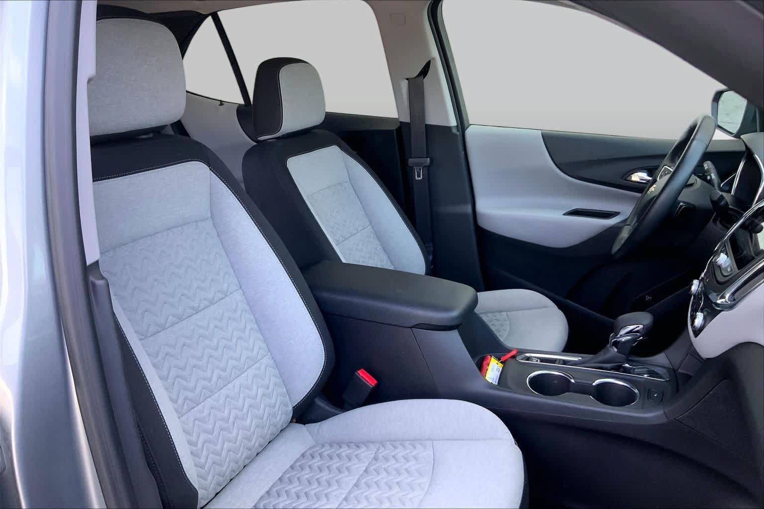 Used 2024 Chevrolet Equinox LT FWD image 9