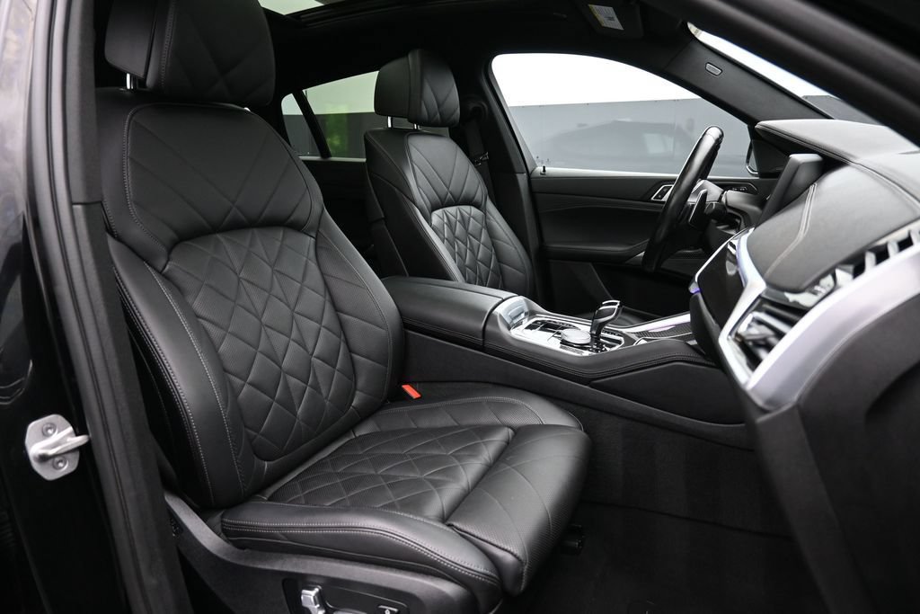 Used 2023 BMW X6 M50i w/ Climate Comfort Package AWD/4WD image 28