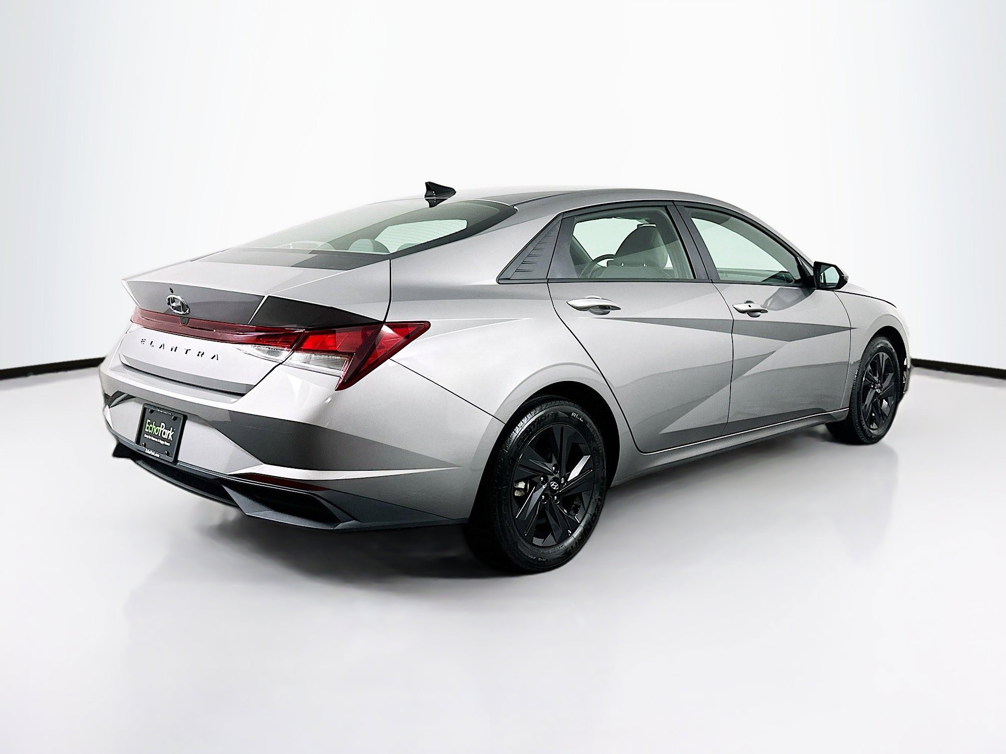 Used 2021 Hyundai Elantra SEL image 9