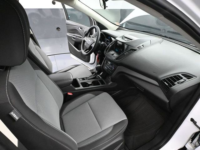 Used 2017 Ford Escape SE w/ Equipment Group 201A image 46