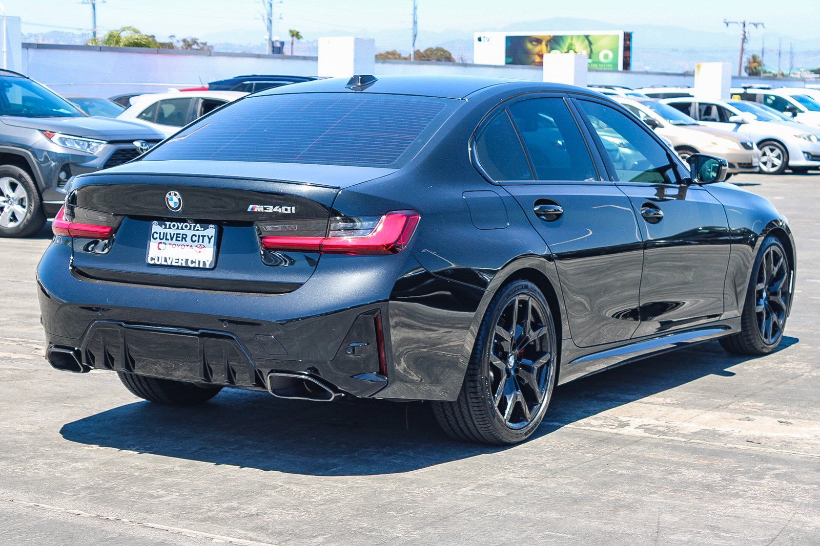 Used 2025 BMW M340i w/ Premium Package RWD image 9