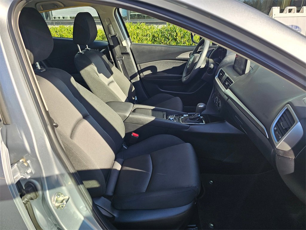 Used 2018 MAZDA MAZDA3 Sport image 11