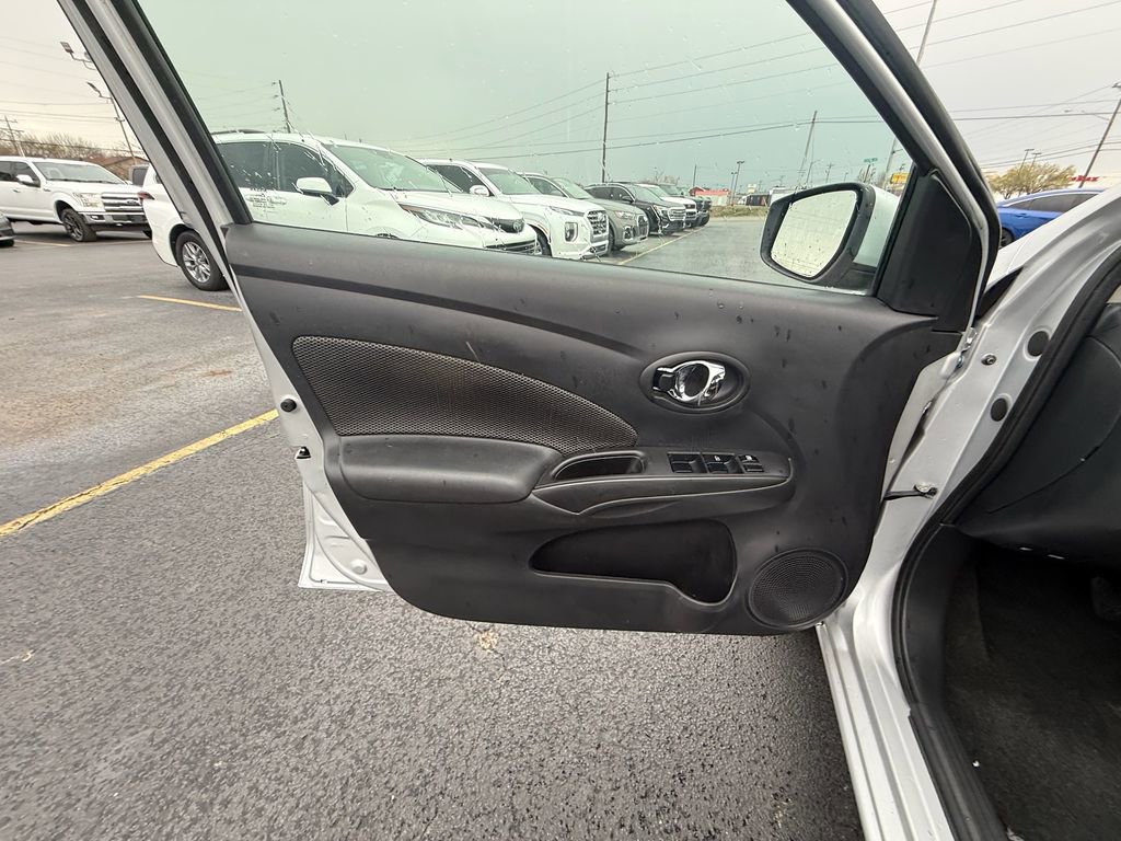 Used 2017 Nissan Versa SV image 10