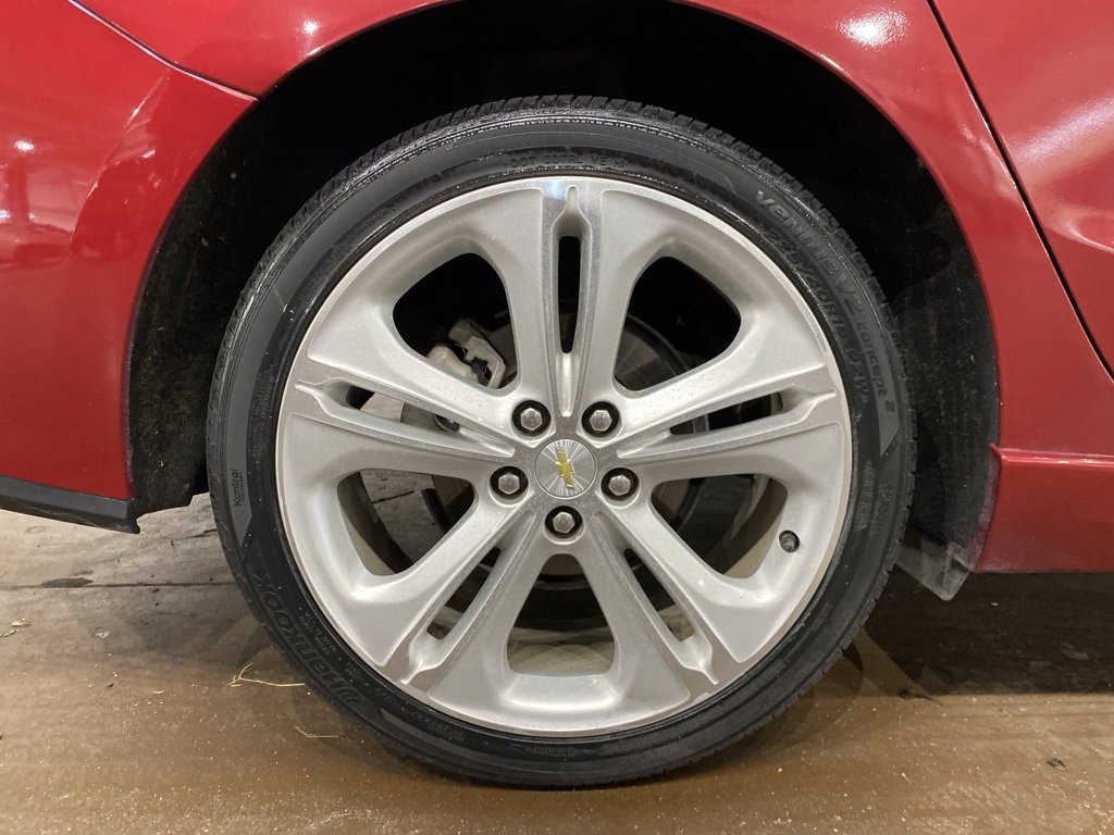 Used 2017 Chevrolet Cruze Premier w/ RS Package image 16