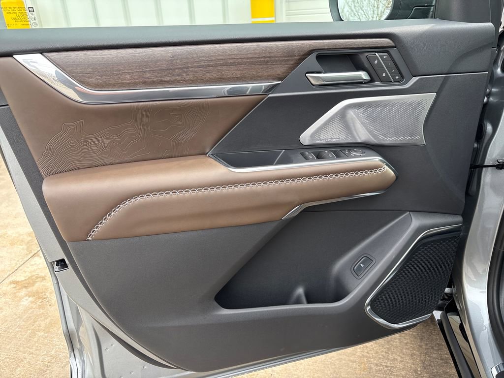 New 2026 GMC Acadia Denali Ultimate w/ LPO, Floor Liner Package FWD image 13